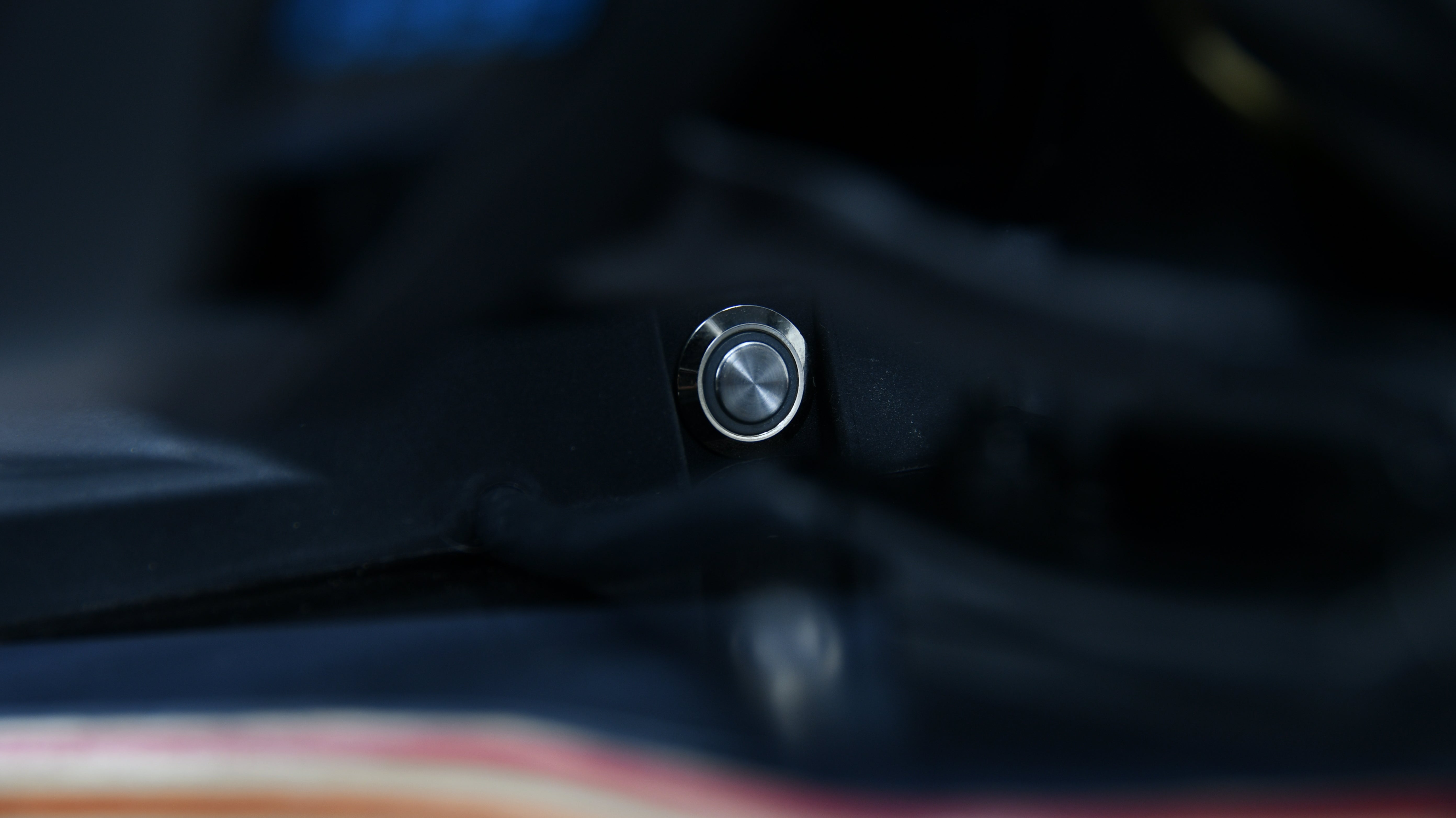 men electric skateboard